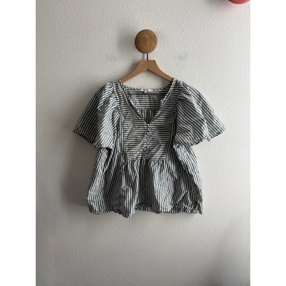 Madewell Tops - Madewell Courtyard Flutter Sleeve in Stripe Puff Sleeve Top Size Medium